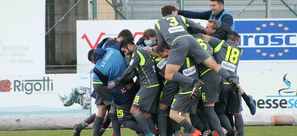 Esordio decisivo per Tommaso Bonomi: la sua rete manda il Trento in testa alla classifica